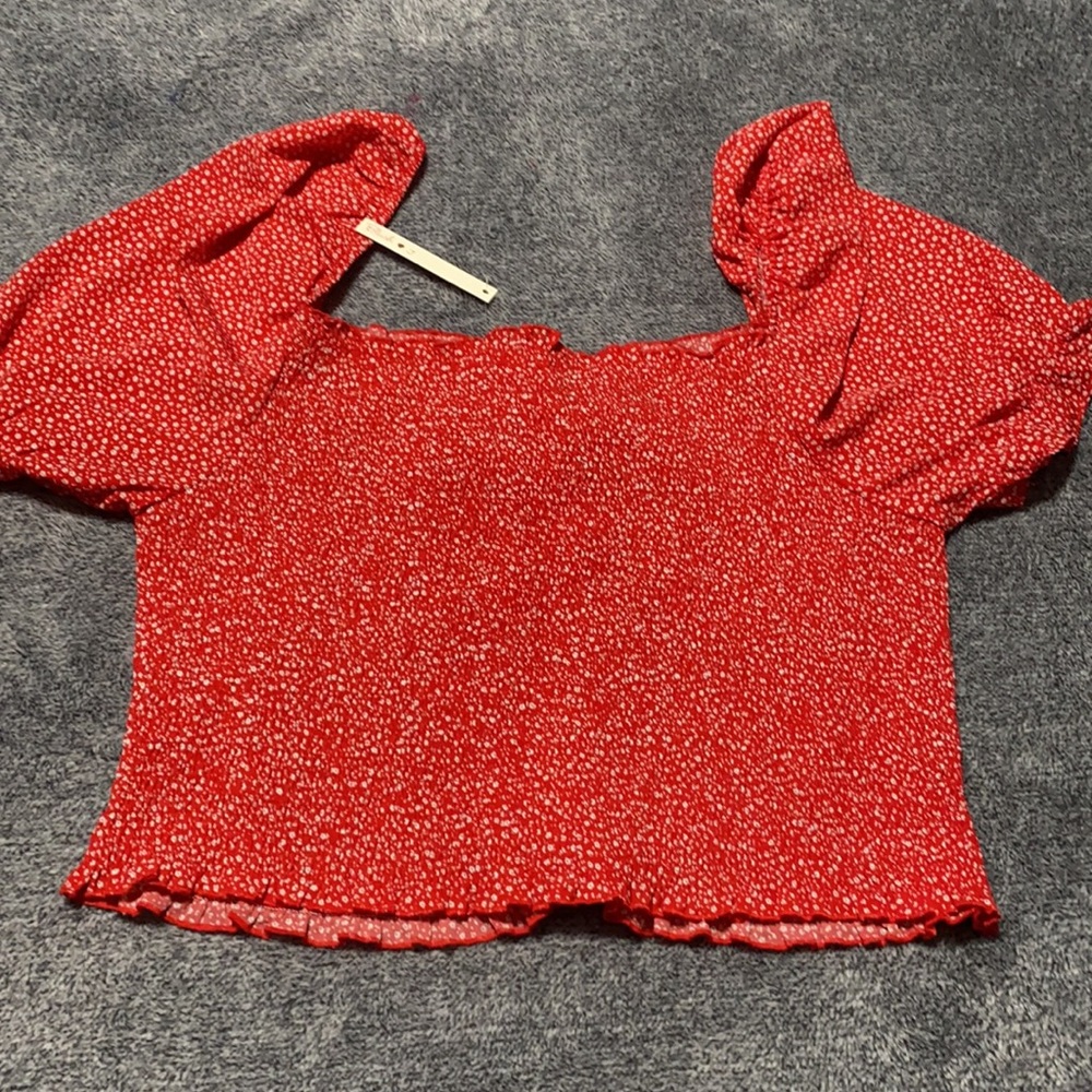 Red top - Picture 2 of 2